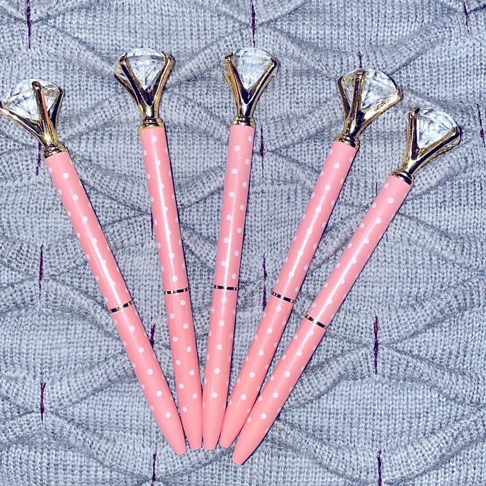 💎 Diamond Writing Pens. Brand new, gold, pink and white polka dot. Black ink.